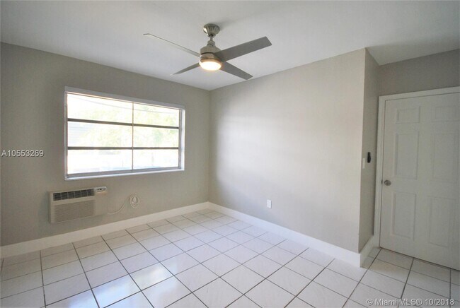 Building Photo - 8400 Harding Ave