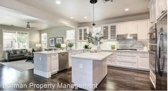 Building Photo - 4 br, 4 bath House - 2097 Camp Whitney Circle