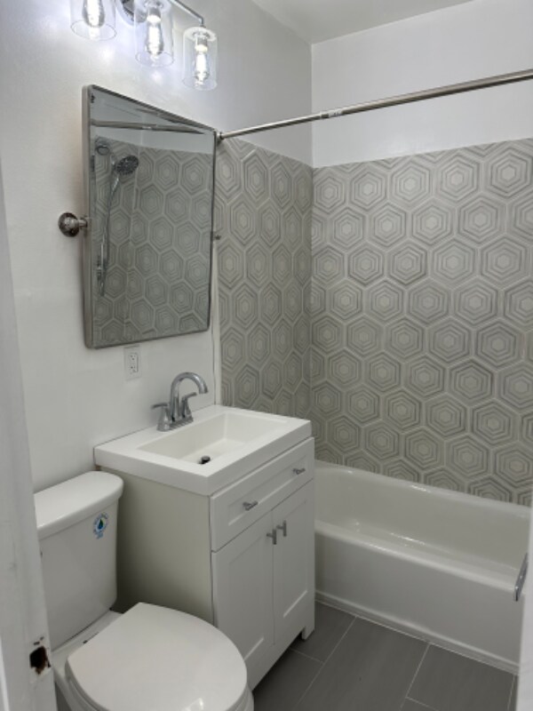Building Photo - 750 S Dickerson St