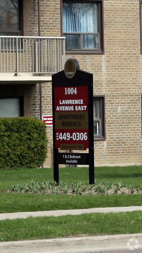 Photo du bâtiment - Lawrence Apartments