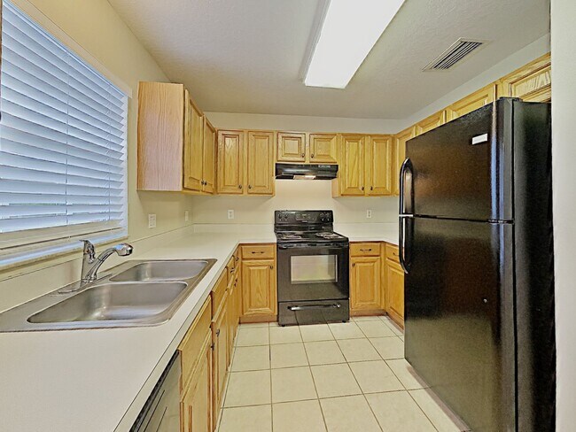 Building Photo - 1101 Roan Ct