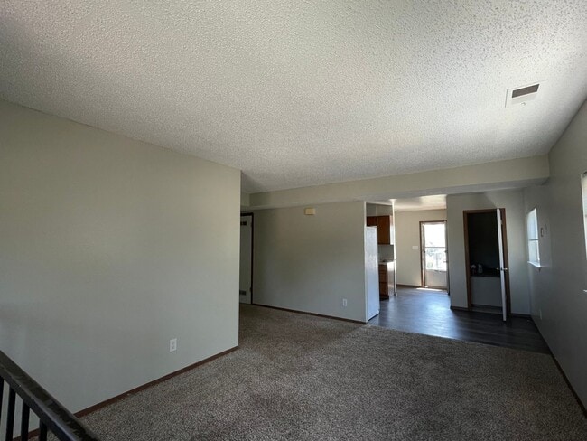 Building Photo - New 3B/2B Unit in Englewood! AVAILABLE NOW!