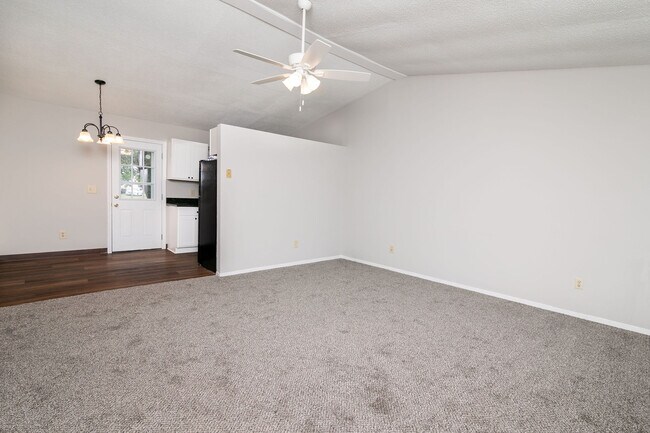 Foto del edificio - 1119 Hillcrest Ave