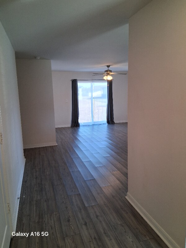 Foto del edificio - 857 Youngreen Dr