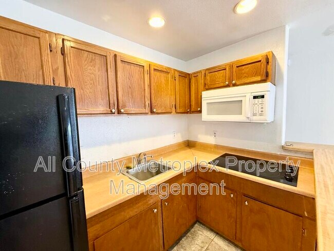 Foto del edificio - 9839 Walnut St