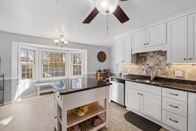 Building Photo - 531 Currituck Dr