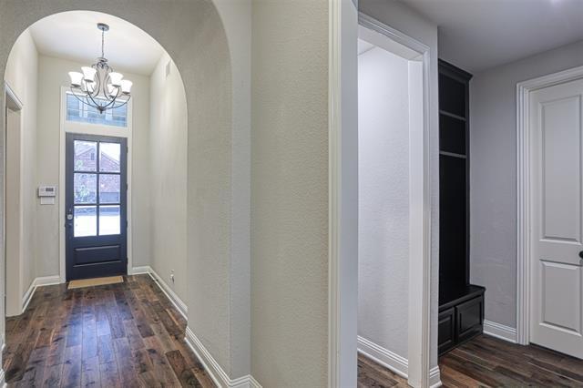 Foto del edificio - 1117 Skyflower Ln