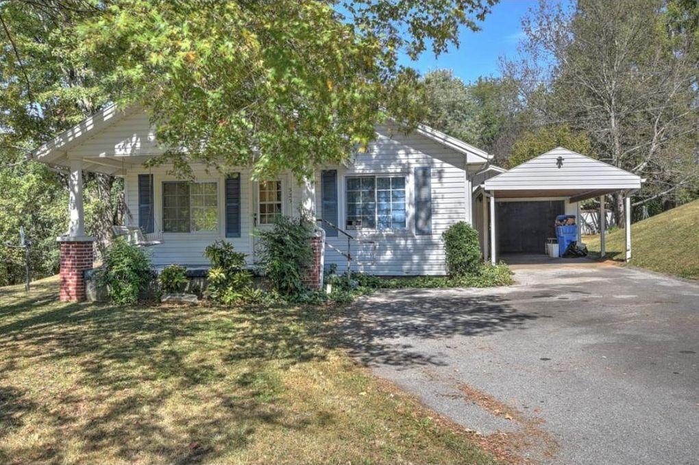 Primary Photo - 525 Meadow Brook Dr