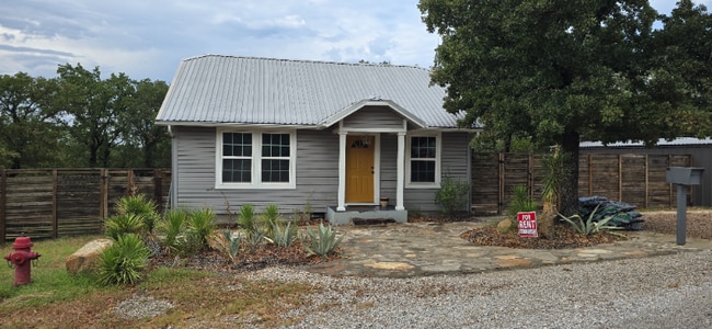 Building Photo - 178 Woodcrest St