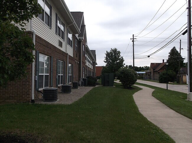 Building Photo - 2330 Bowser Ave