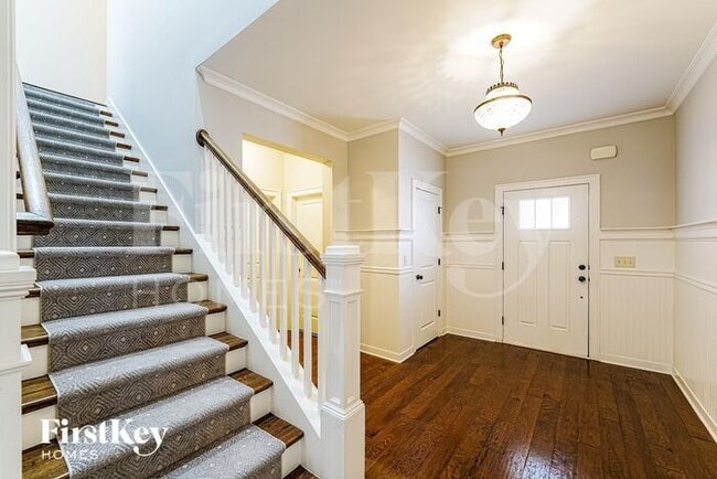 Foto del edificio - 455 Lake Chelsea Way