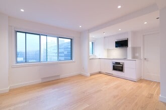 Building Photo - 3455 Rue Aylmer