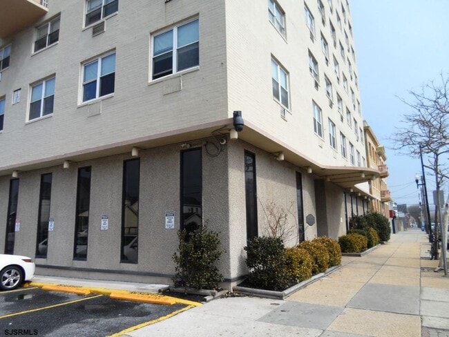 Building Photo - 3817 Ventnor Ave
