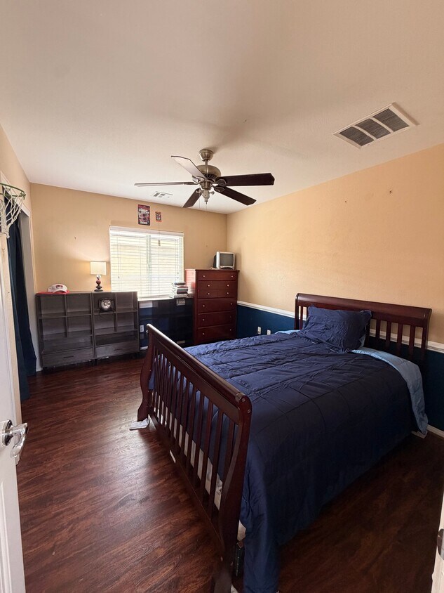 Foto del edificio - 6619 Ditmars St