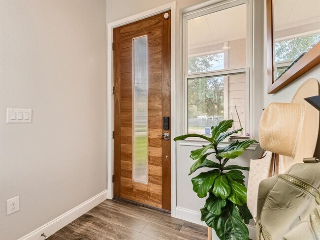 Building Photo - 1705 Elmira Rd