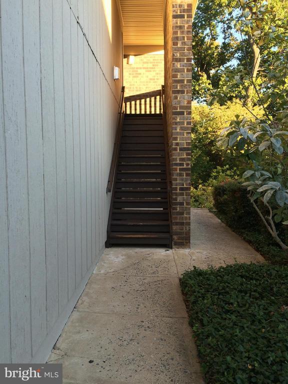 Building Photo - 5761 Rexford Ct