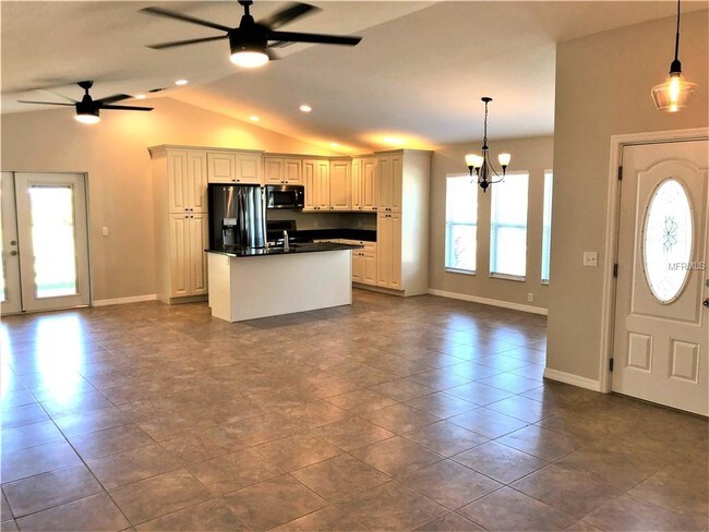 Foto del edificio - 2558 Oneida Rd