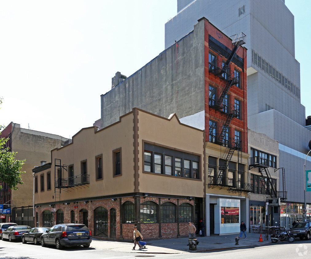 Building Photo - 243 Bowery