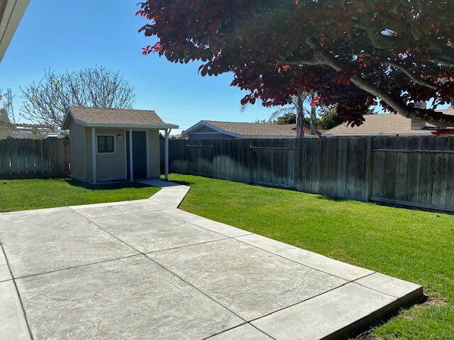Shed - 939 Sloat Dr