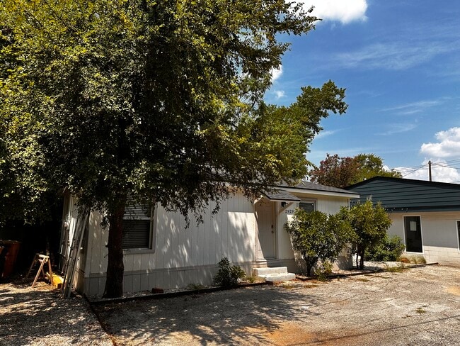 external view of apartment - 2929 E 12th St