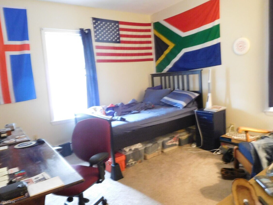 Building Photo - Studio, 1 bath  - 36 S Huntington Ave # 4
