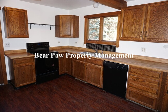 Building Photo - Beautiful Horse Property in Evergreen!!