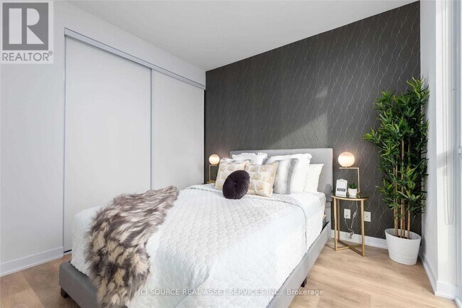 Building Photo - 87 Peter St