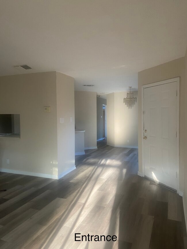 Building Photo - 11767 Spring Song Dr