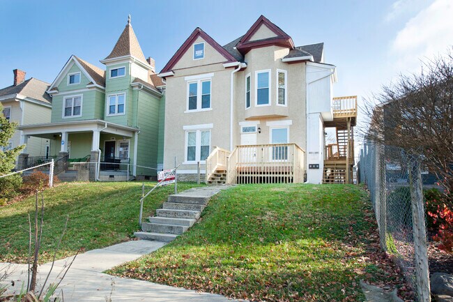 Foto del edificio - 1404 Indianola Ave