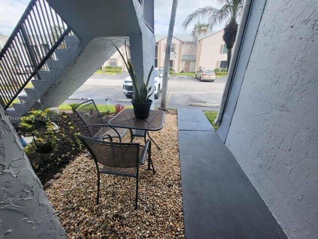 Foto del edificio - 960 N Franklin Ave