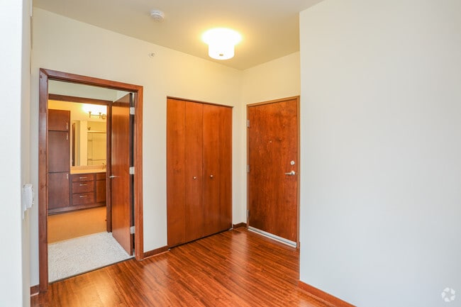 Entryway - Lilly Preserve