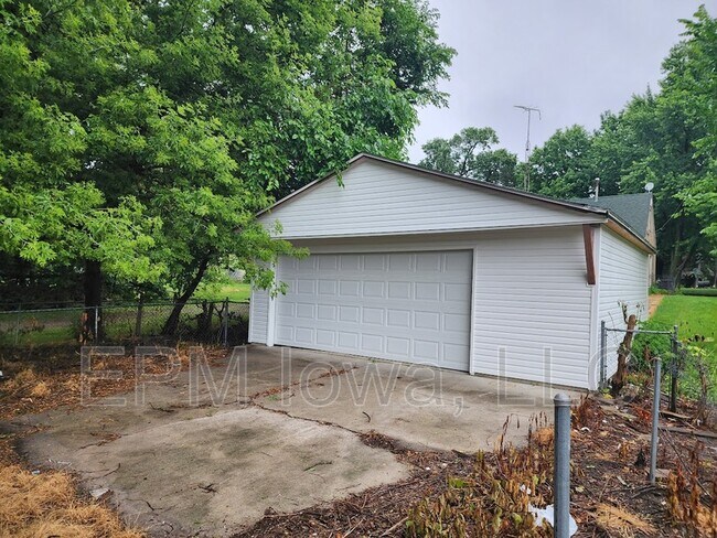 Building Photo - 432 Gable St