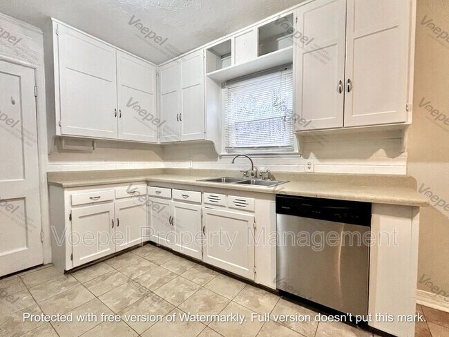 Foto del edificio - 11120 E 57 St