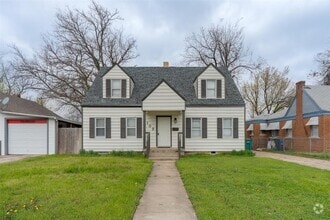 Building Photo - 1109-1102 SW 26th St
