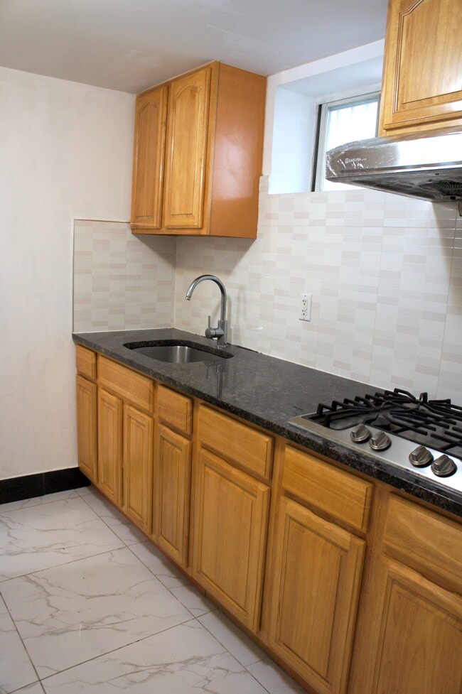 Building Photo - 1214 66th St