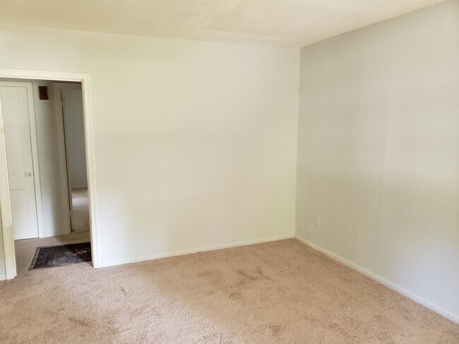 Building Photo - 1351 Byrere Terrace SW