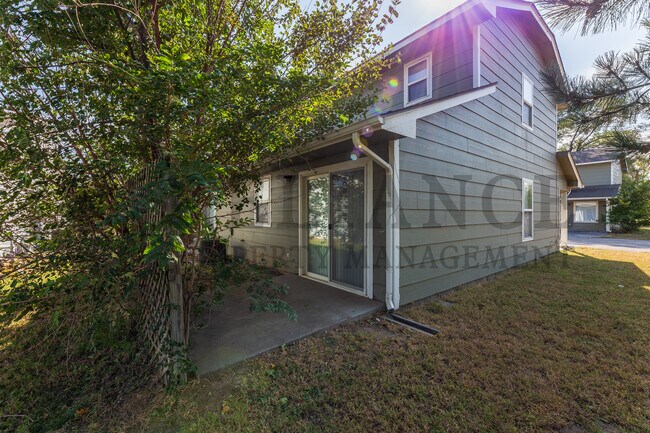 Foto del edificio - 1136 Richmond St