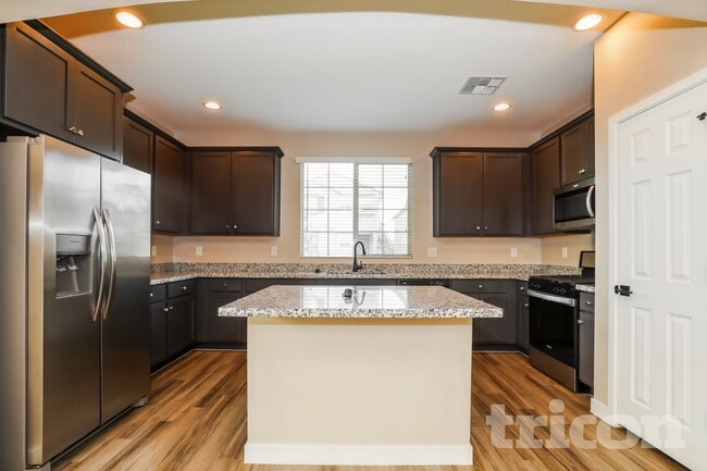 Building Photo - 4759 S Nageli