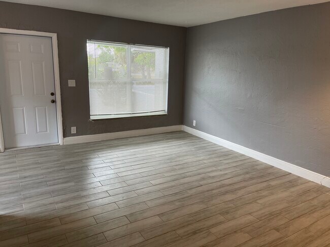 Foto del edificio - 3070 NW 12th Ct