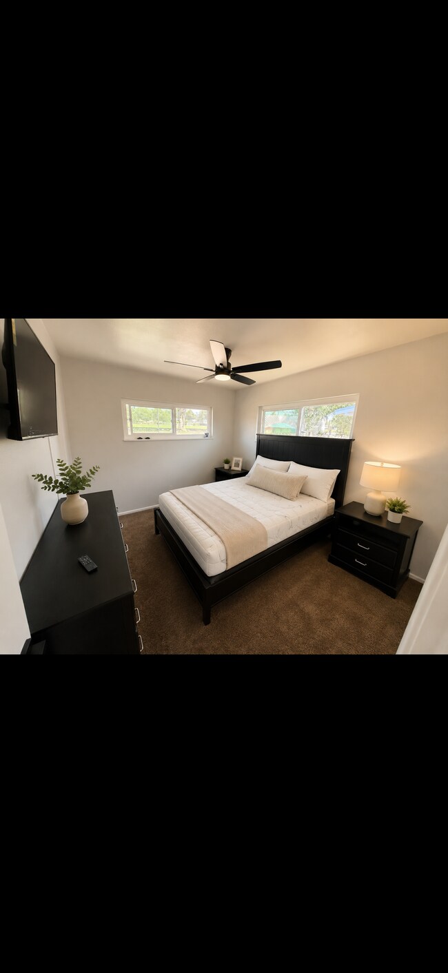 Foto del edificio - 6688 Montclair Dr