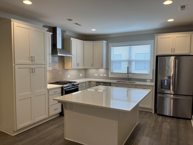 Photo - 1114 E 36th St Townhome