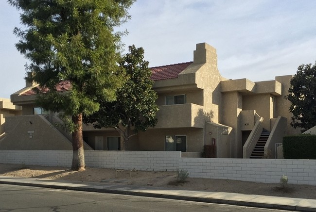 Building Photo - Candlewood Apartments