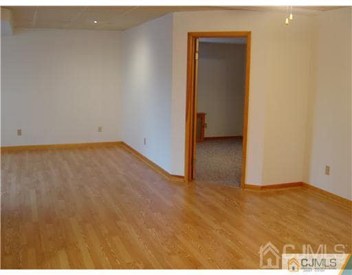 Building Photo - 54 Loring Ave