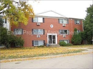 Primary Photo - 142 20th Ave SW