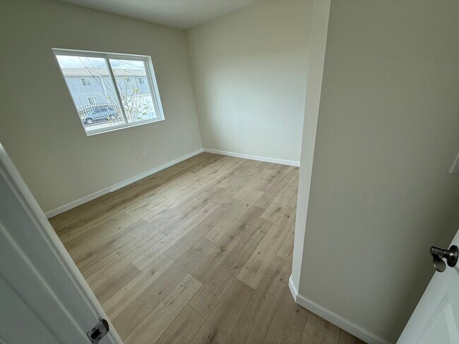 Foto del edificio - 7406 Radford Ave