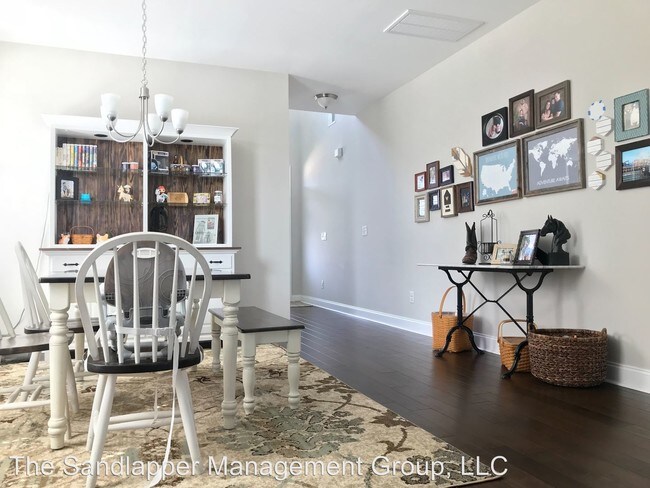 Building Photo - 221 Palmetto Walk Dr