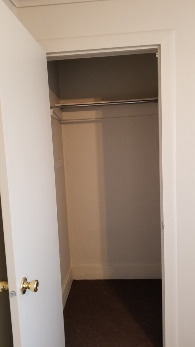 habitación - 1444 Esterbrook Ave