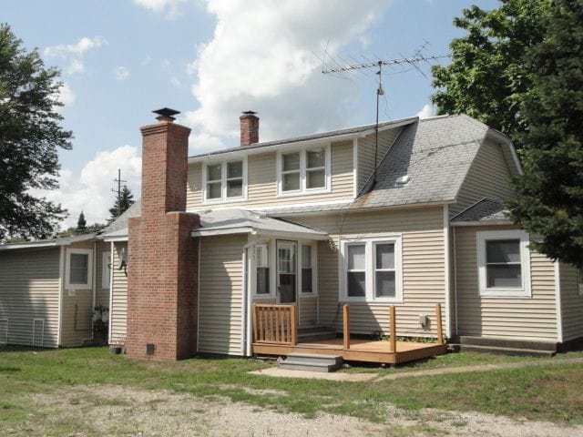 Primary Photo - 335 Pearl St