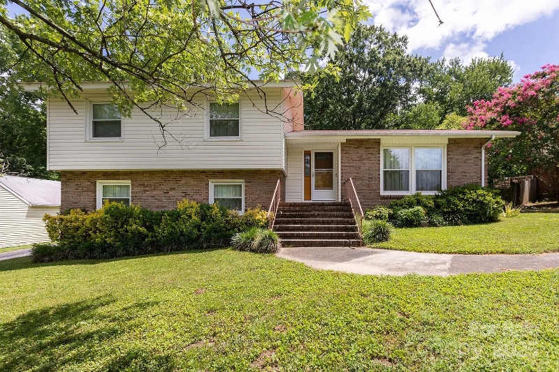 Primary Photo - 1533 Bonnie Ln