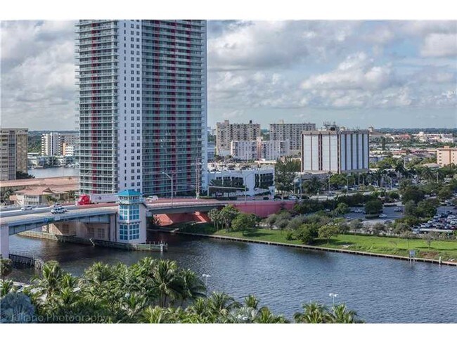 Building Photo - 3800 S Ocean Dr